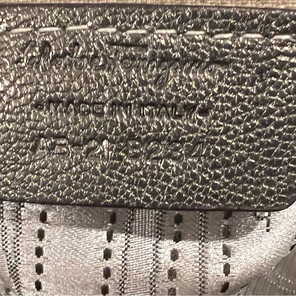 Salvatore Ferragamo East West Handbag in Bronze metallic - Picture 6 of 6